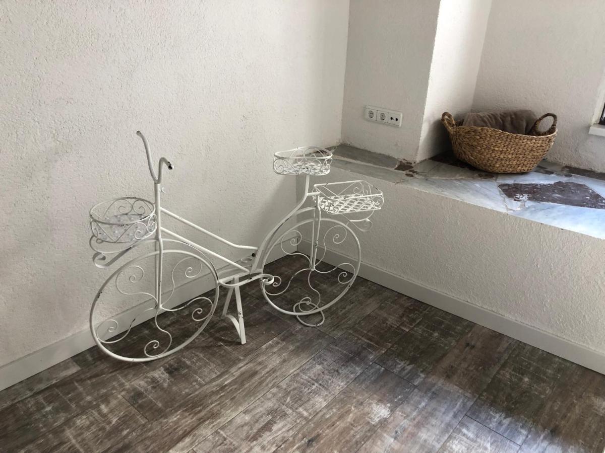 Schoene Ferienwohnung Gewoelbekeller Fachwerkhaus Bacharach Buitenkant foto